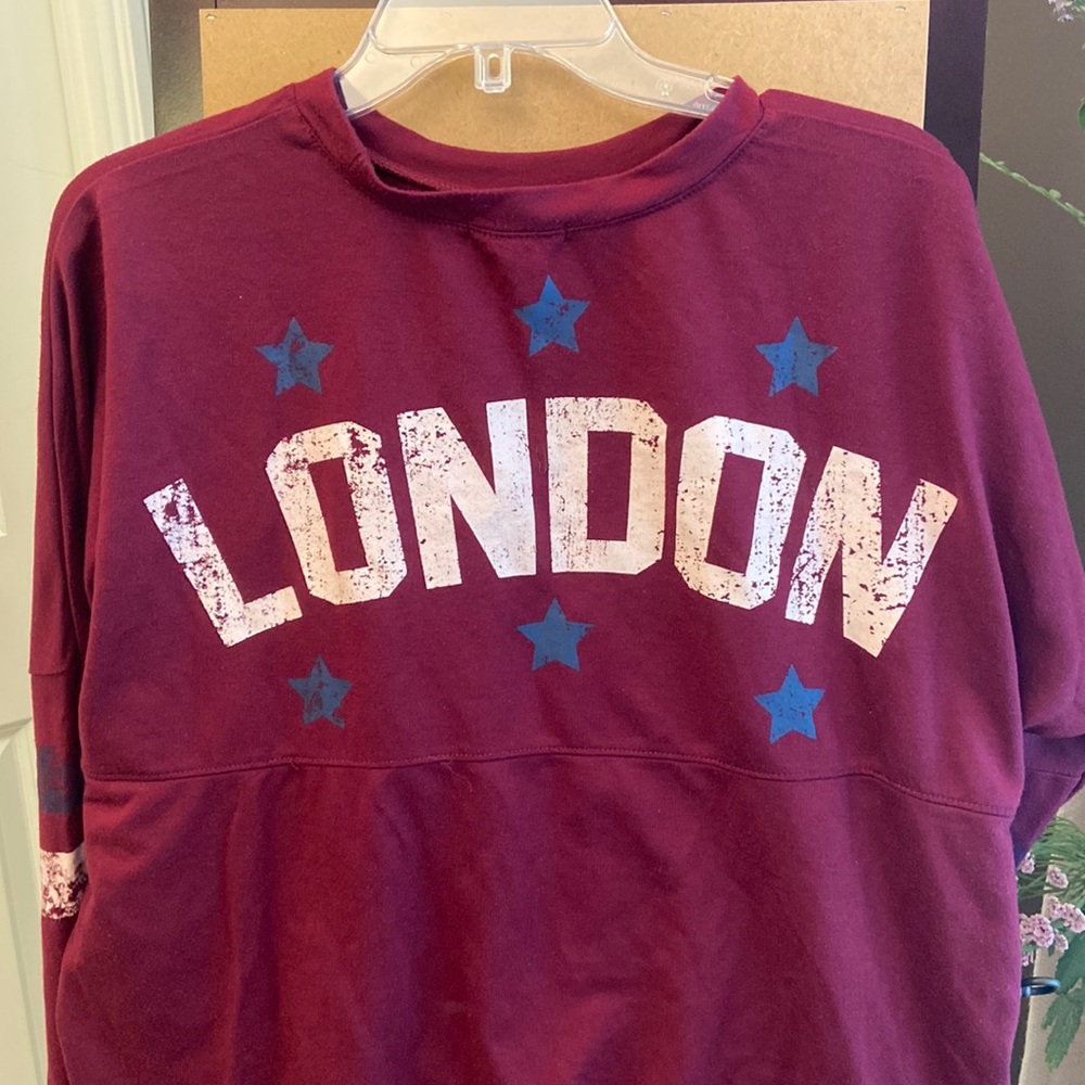 About a Girl maroon London design 3/4 sleeve top L